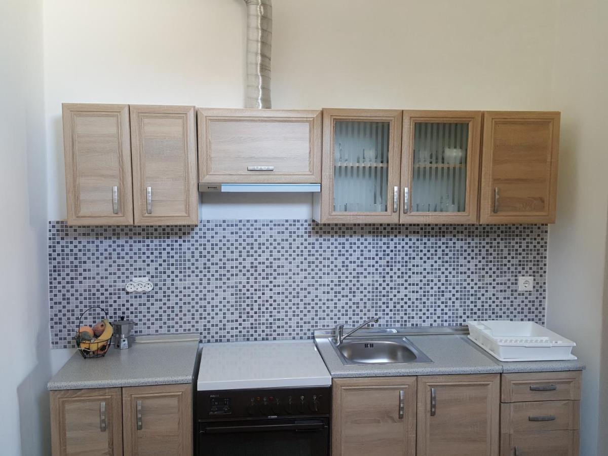 בית הארחה סימי 	Pitini מראה חיצוני תמונה